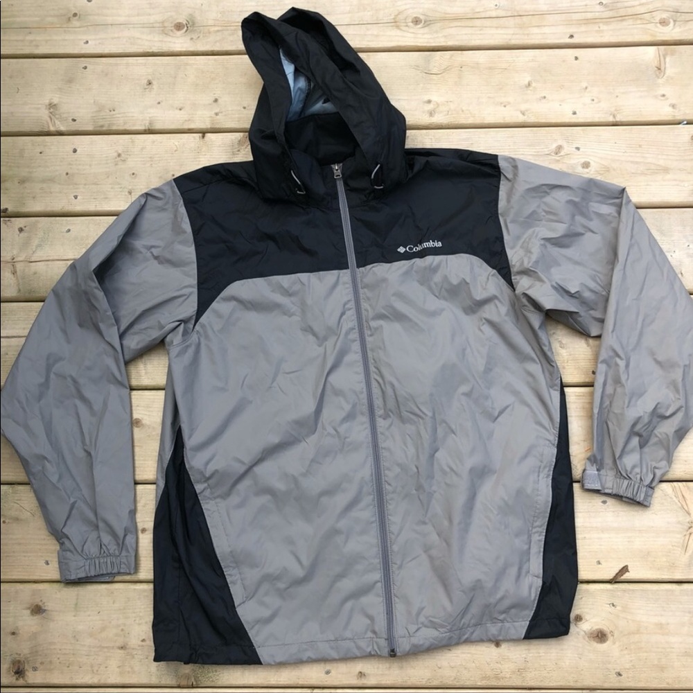 REPOSH Columbia Size L water resistant jacket